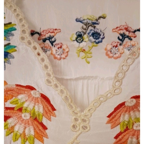 Johnny Was Embroidered Scalloped Edges Top White Size M Boho Beachy - Picture 4 of 10